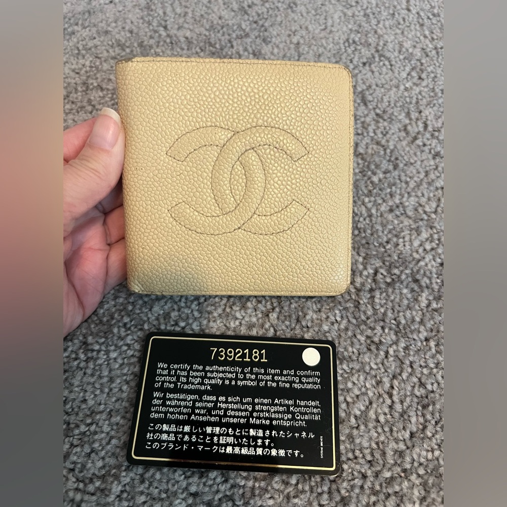 CHANEL Beige Caviar Bifold Wallet Unisex